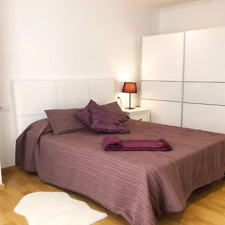 Purple&brown Coruna Apartment *